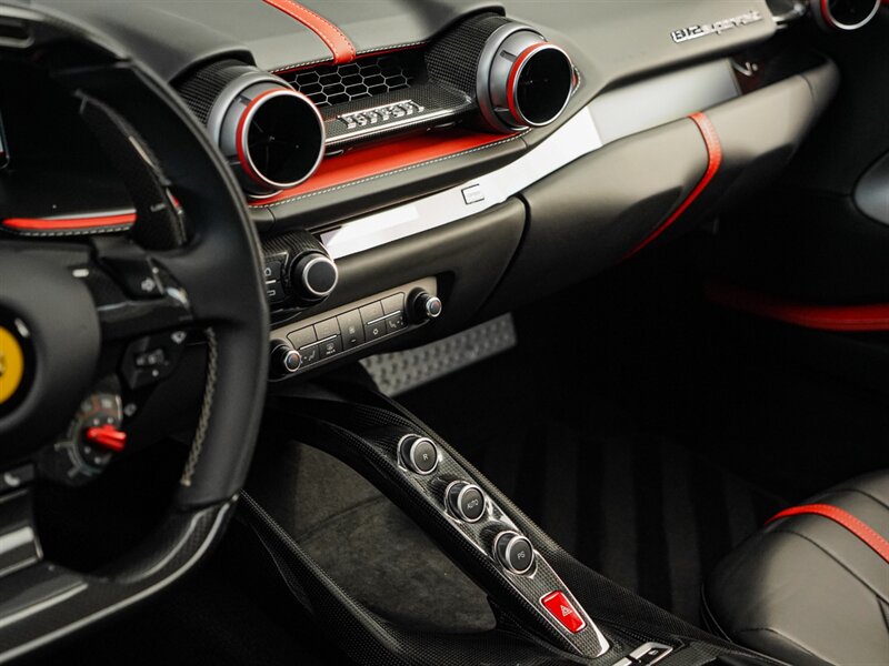 2018 Ferrari 812 Superfast   - Photo 18 - Bonita Springs, FL 34134