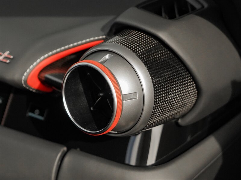 2018 Ferrari 812 Superfast   - Photo 37 - Bonita Springs, FL 34134