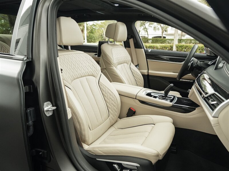 2017 BMW 7 Series M760i xDrive - Photo 40 - Bonita Springs, FL 34134