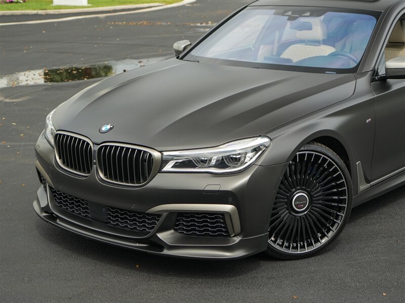 2017 BMW 7 Series M760i xDrive - Photo 8 - Bonita Springs, FL 34134