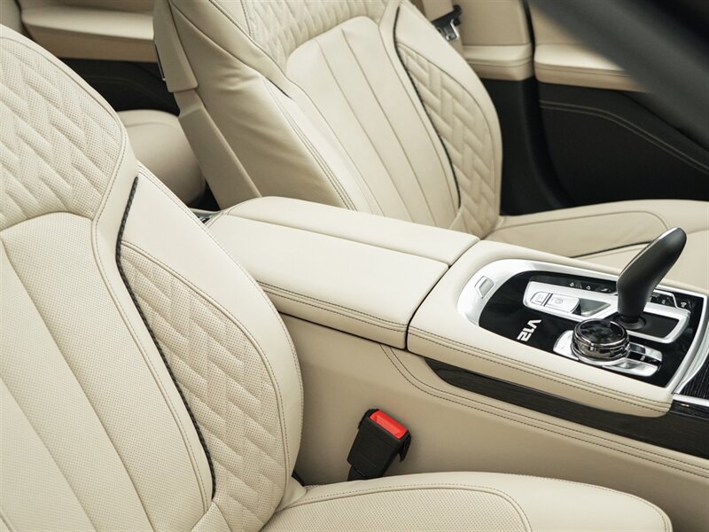 2017 BMW 7 Series M760i xDrive - Photo 43 - Bonita Springs, FL 34134