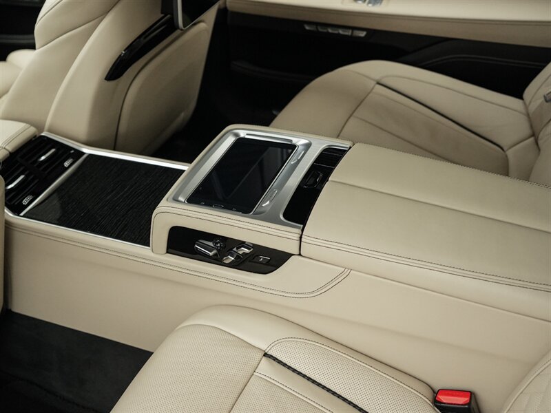 2017 BMW 7 Series M760i xDrive - Photo 33 - Bonita Springs, FL 34134