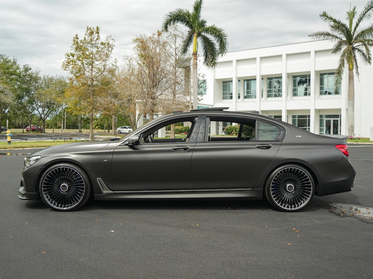 2017 BMW 7 Series M760i xDrive   - Photo 52 - Bonita Springs, FL 34134