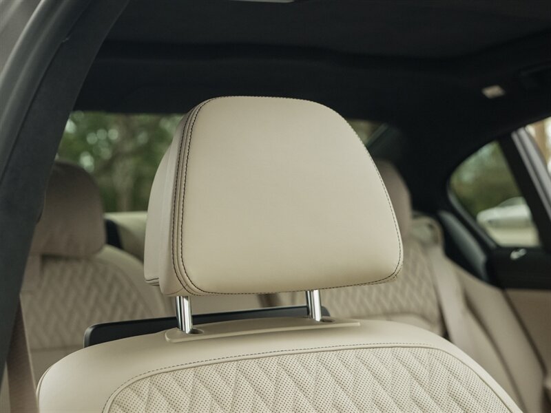 2017 BMW 7 Series M760i xDrive - Photo 42 - Bonita Springs, FL 34134