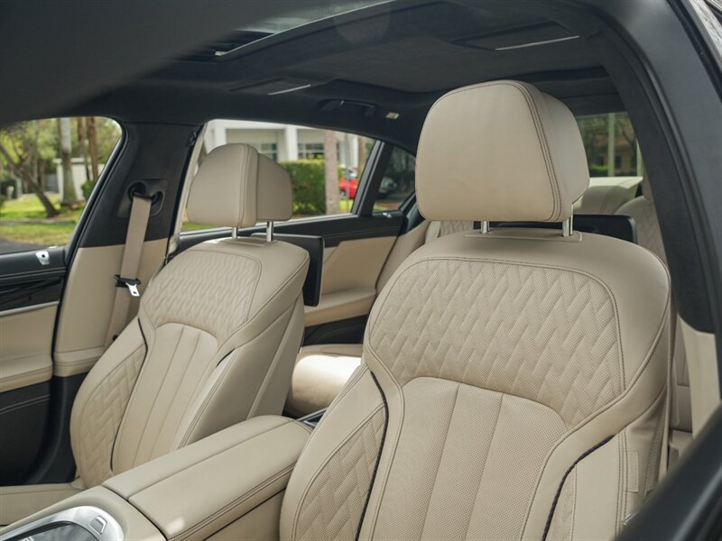 2017 BMW 7 Series M760i xDrive - Photo 6 - Bonita Springs, FL 34134