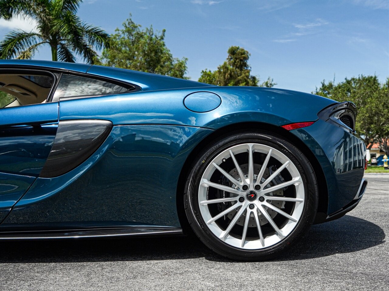 2017 McLaren 570GT   - Photo 43 - Bonita Springs, FL 34134