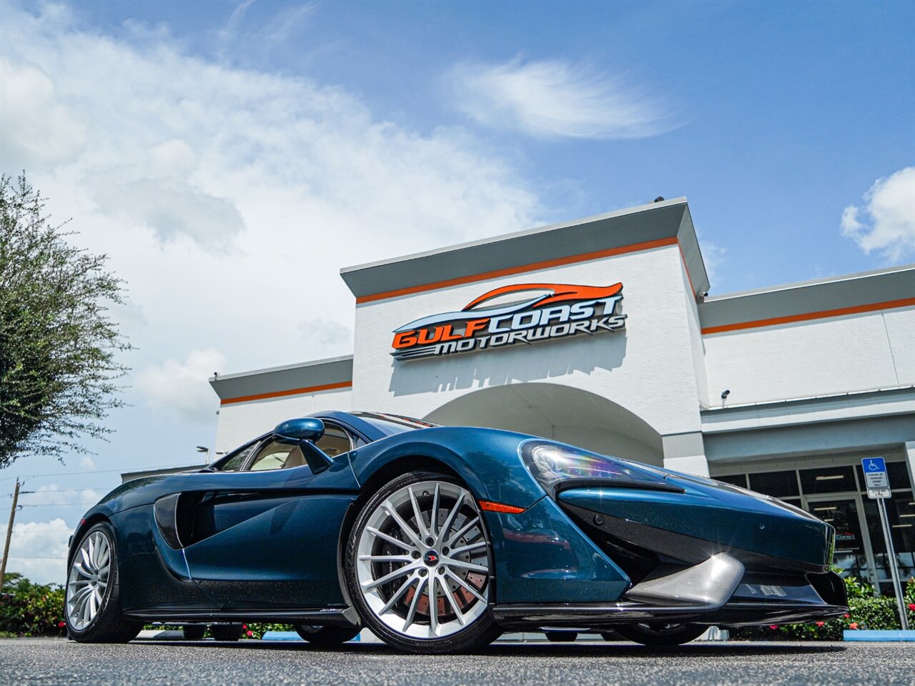 2017 McLaren 570GT   - Photo 69 - Bonita Springs, FL 34134