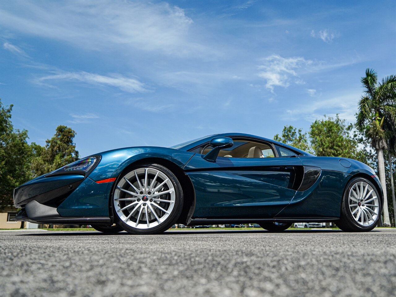 2017 McLaren 570GT   - Photo 44 - Bonita Springs, FL 34134