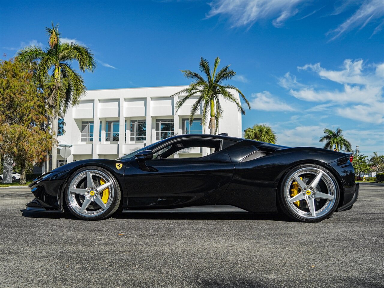 2022 Ferrari SF90 Stradale   - Photo 43 - Bonita Springs, FL 34134