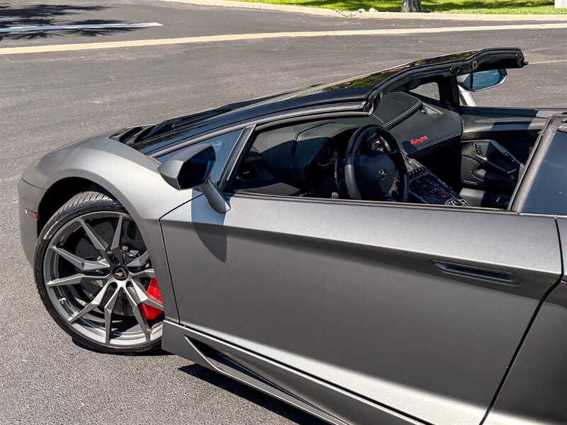 2017 Lamborghini Aventador LP 700-4   - Photo 47 - Bonita Springs, FL 34134