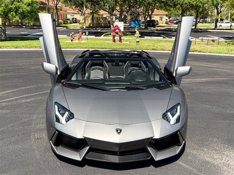 2017 Lamborghini Aventador LP 700-4   - Photo 5 - Bonita Springs, FL 34134