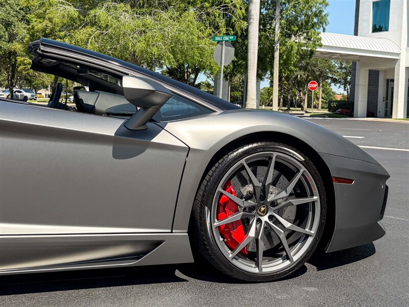 2017 Lamborghini Aventador LP 700-4   - Photo 62 - Bonita Springs, FL 34134
