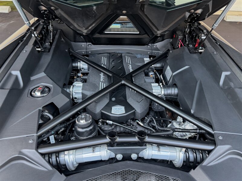 2017 Lamborghini Aventador LP 700-4   - Photo 36 - Bonita Springs, FL 34134