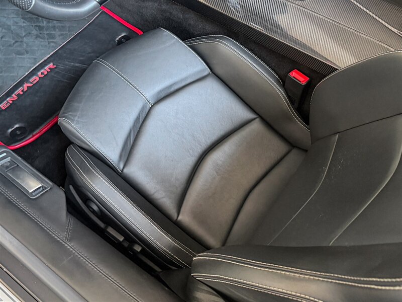 2017 Lamborghini Aventador LP 700-4   - Photo 25 - Bonita Springs, FL 34134