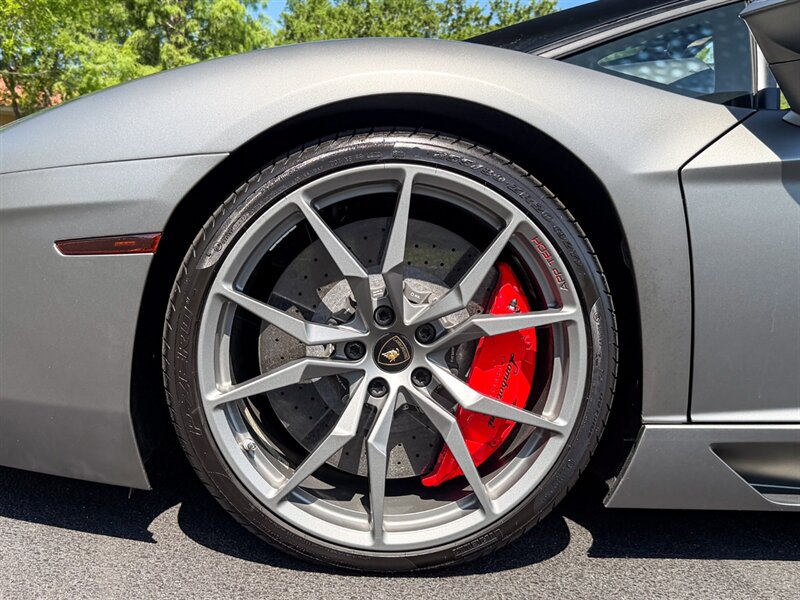 2017 Lamborghini Aventador LP 700-4   - Photo 42 - Bonita Springs, FL 34134