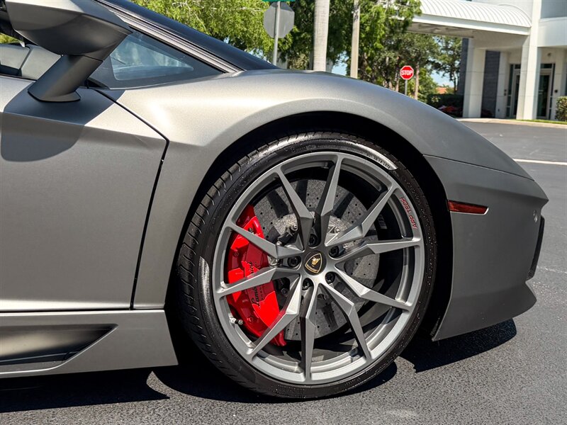 2017 Lamborghini Aventador LP 700-4   - Photo 63 - Bonita Springs, FL 34134