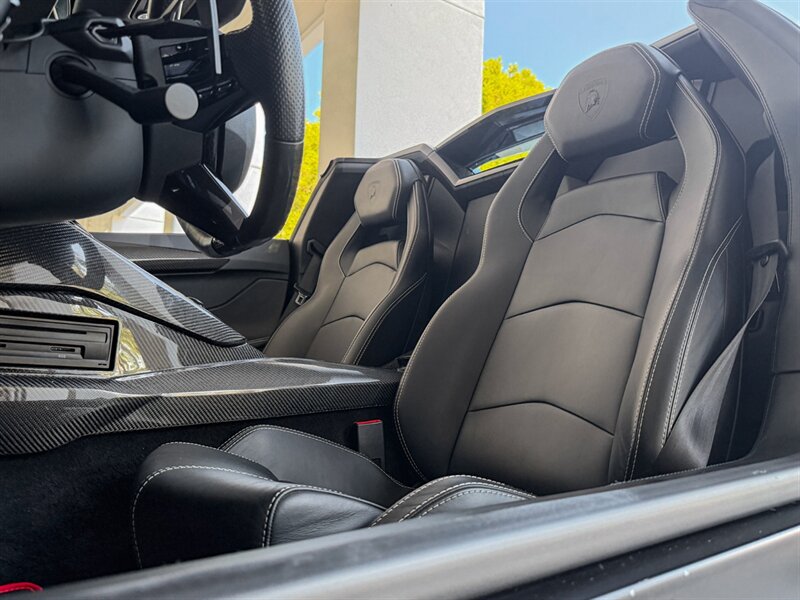 2017 Lamborghini Aventador LP 700-4   - Photo 23 - Bonita Springs, FL 34134