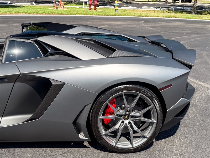 2017 Lamborghini Aventador LP 700-4   - Photo 43 - Bonita Springs, FL 34134