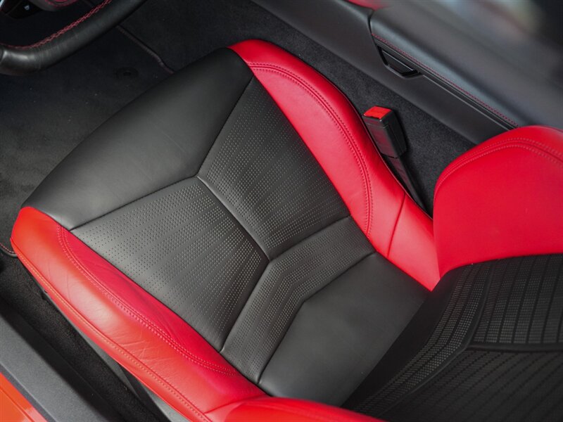 2020 Chevrolet Corvette Stingray   - Photo 17 - Bonita Springs, FL 34134