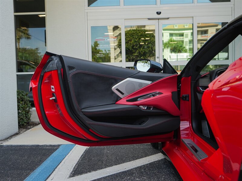 2020 Chevrolet Corvette Stingray   - Photo 18 - Bonita Springs, FL 34134