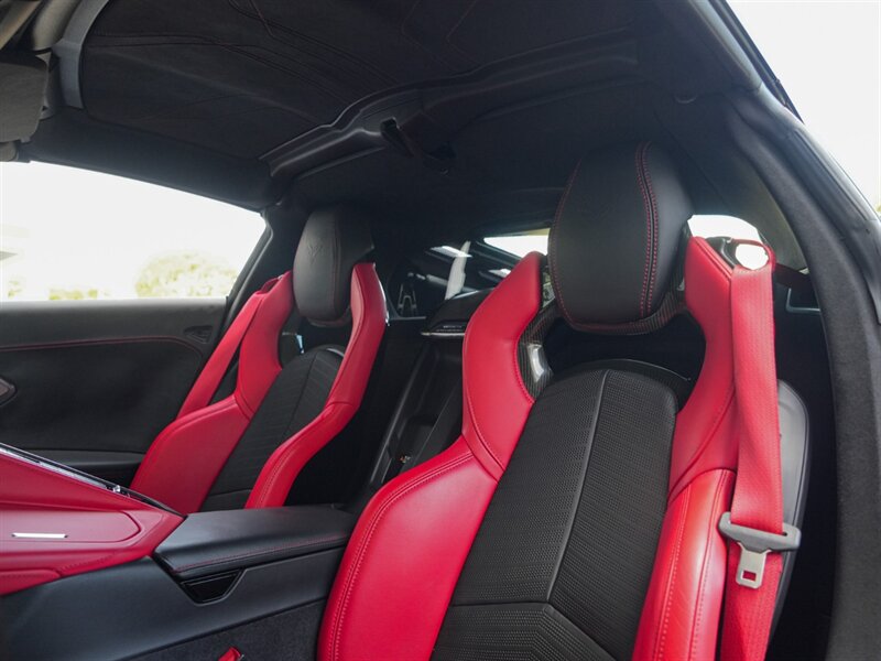 2020 Chevrolet Corvette Stingray   - Photo 16 - Bonita Springs, FL 34134