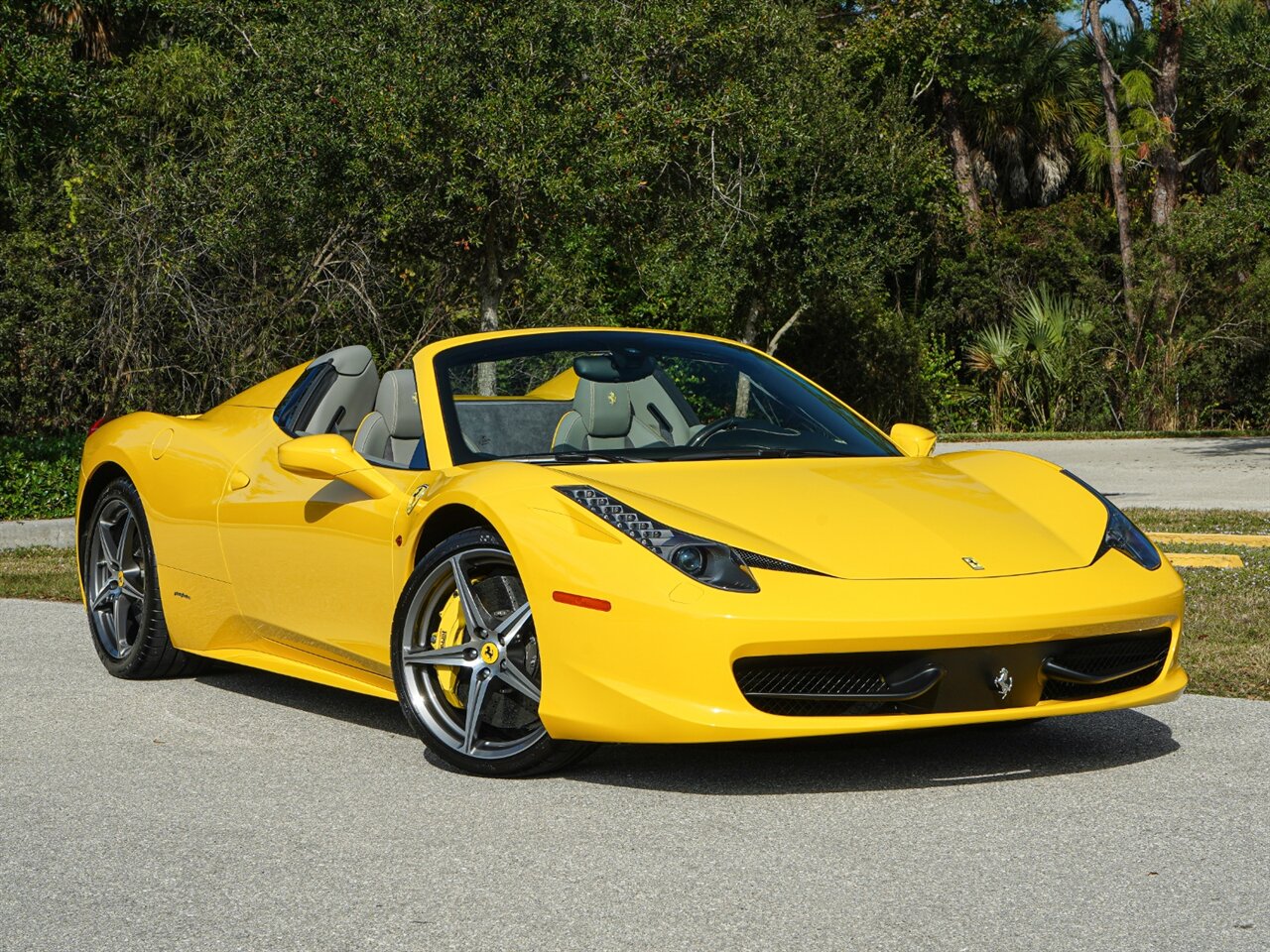 2015 Ferrari 458 Spider   - Photo 29 - Bonita Springs, FL 34134