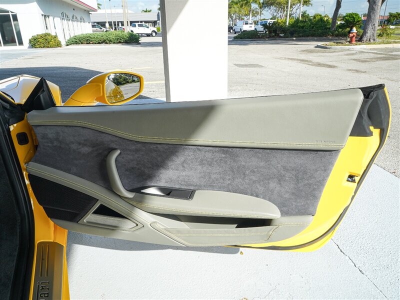 2015 Ferrari 458 Spider - Photo 23 - Bonita Springs, FL 34134