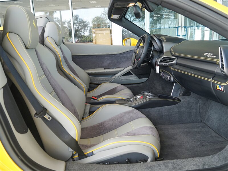 2015 Ferrari 458 Spider - Photo 21 - Bonita Springs, FL 34134