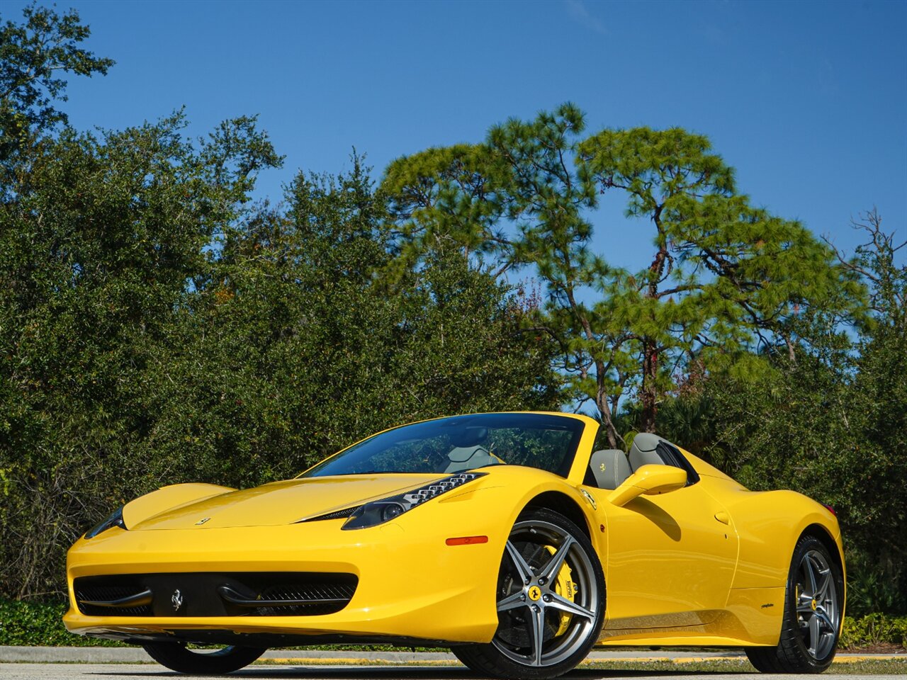 2015 Ferrari 458 Spider   - Photo 52 - Bonita Springs, FL 34134