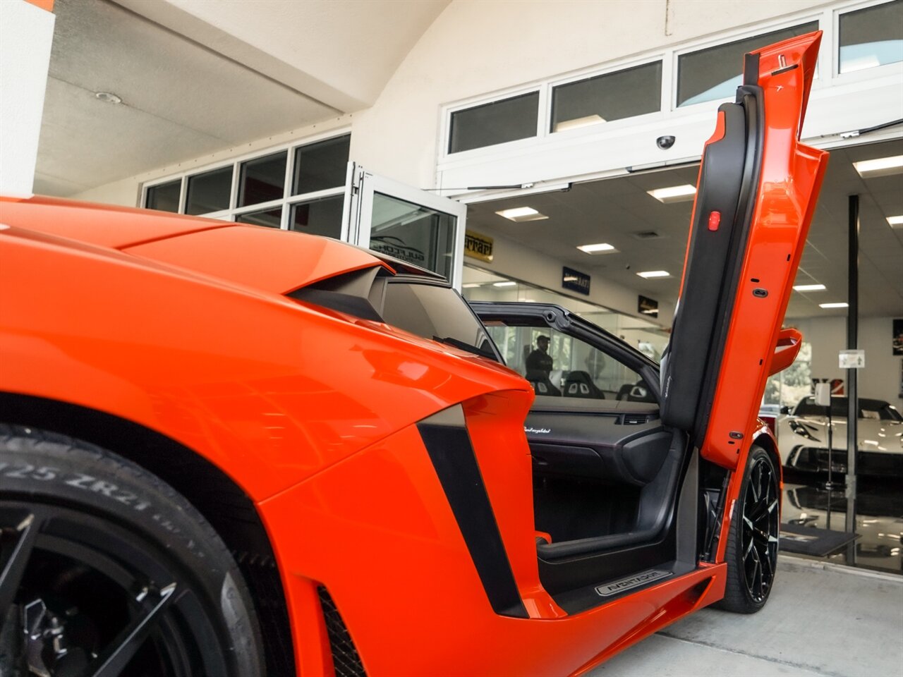 2014 Lamborghini Aventador LP 700-4  Roadster - Photo 22 - Bonita Springs, FL 34134