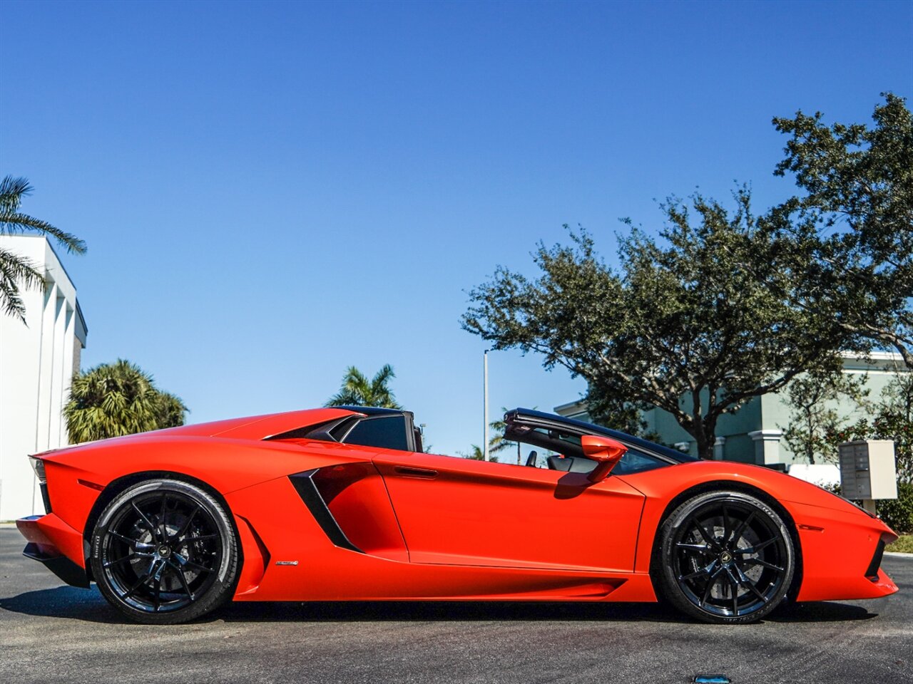 2014 Lamborghini Aventador LP 700-4  Roadster - Photo 38 - Bonita Springs, FL 34134