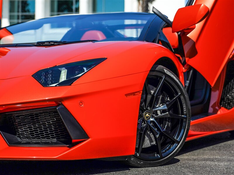 2014 Lamborghini Aventador LP 700-4  Roadster - Photo 3 - Bonita Springs, FL 34134