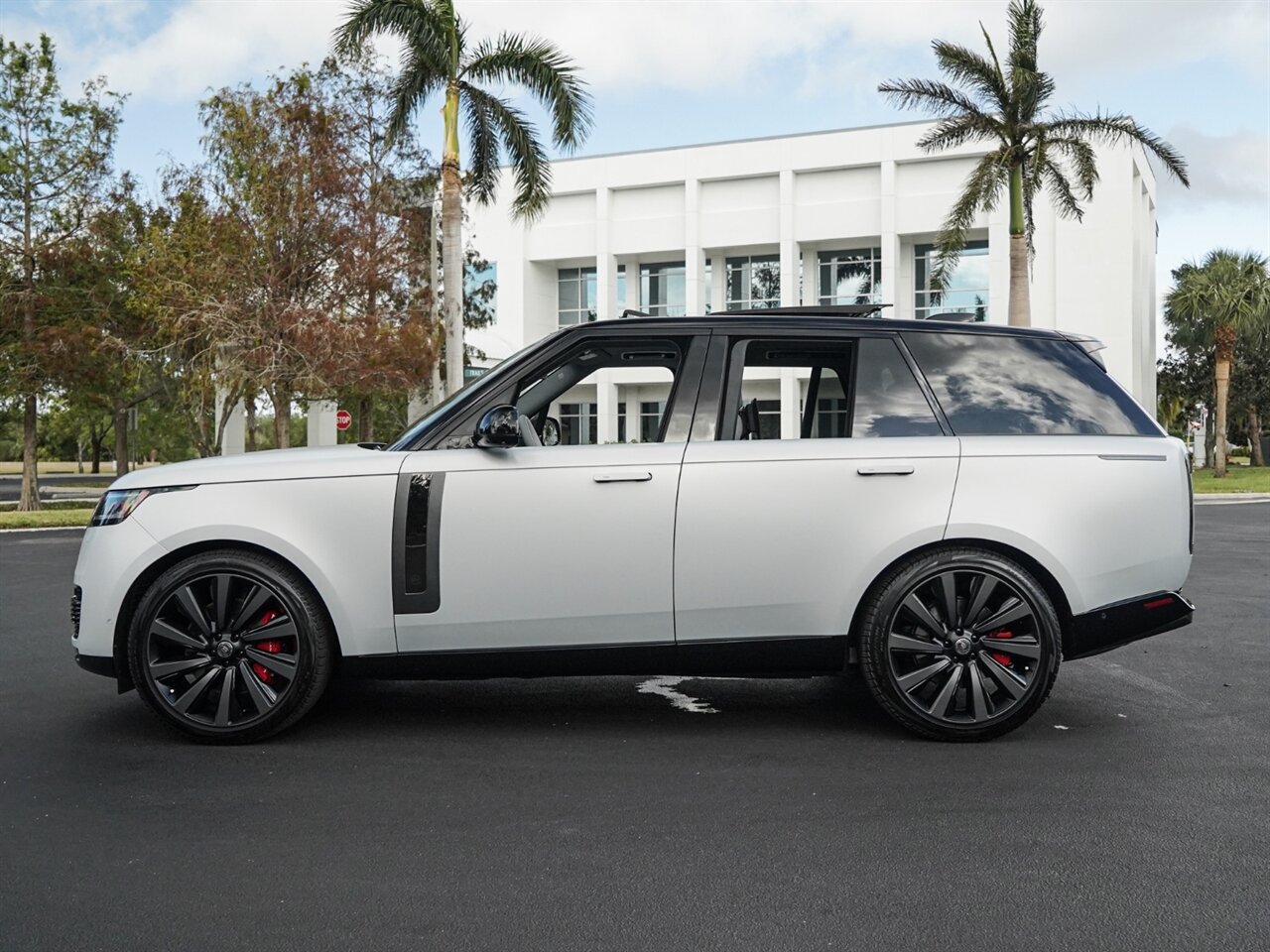 2024 Land Rover Range Rover P615 SV   - Photo 44 - Bonita Springs, FL 34134