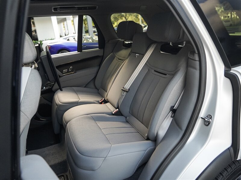 2024 Land Rover Range Rover P615 SV - Photo 28 - Bonita Springs, FL 34134
