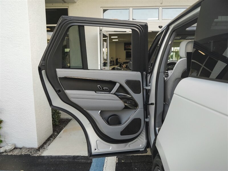 2024 Land Rover Range Rover P615 SV - Photo 33 - Bonita Springs, FL 34134