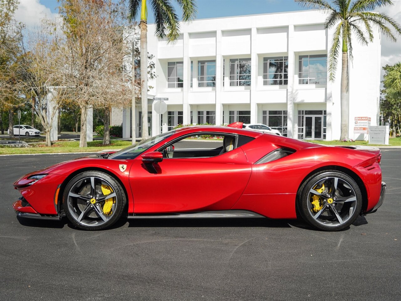 2023 Ferrari SF90 Stradale   - Photo 42 - Bonita Springs, FL 34134