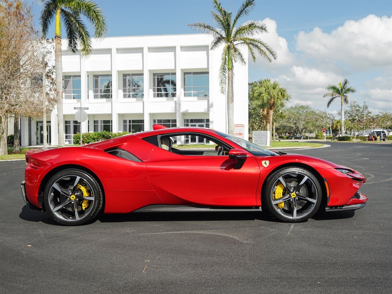 2023 Ferrari SF90 Stradale   - Photo 67 - Bonita Springs, FL 34134