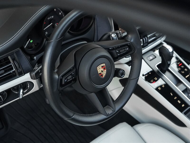 2023 Porsche Macan GTS - Photo 33 - Bonita Springs, FL 34134