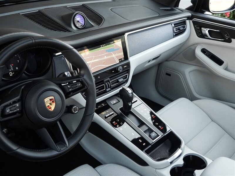 2023 Porsche Macan GTS - Photo 14 - Bonita Springs, FL 34134