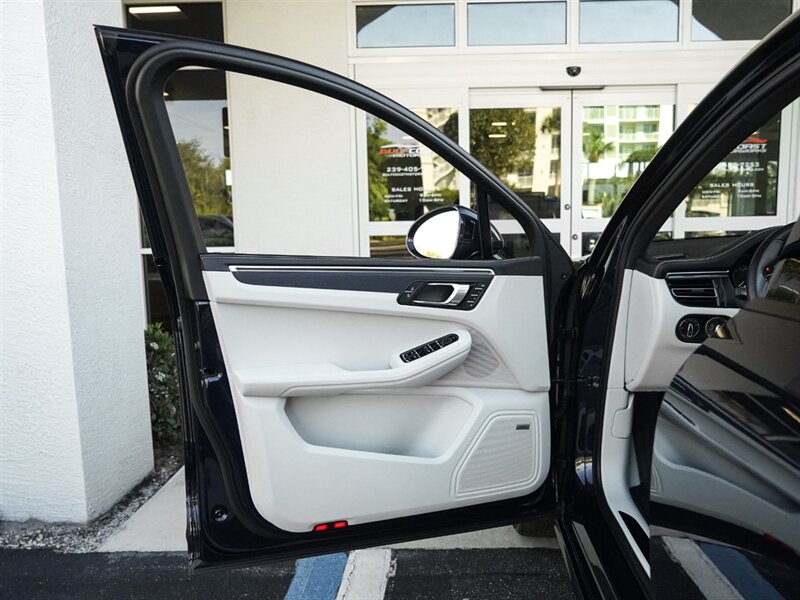 2023 Porsche Macan GTS - Photo 25 - Bonita Springs, FL 34134