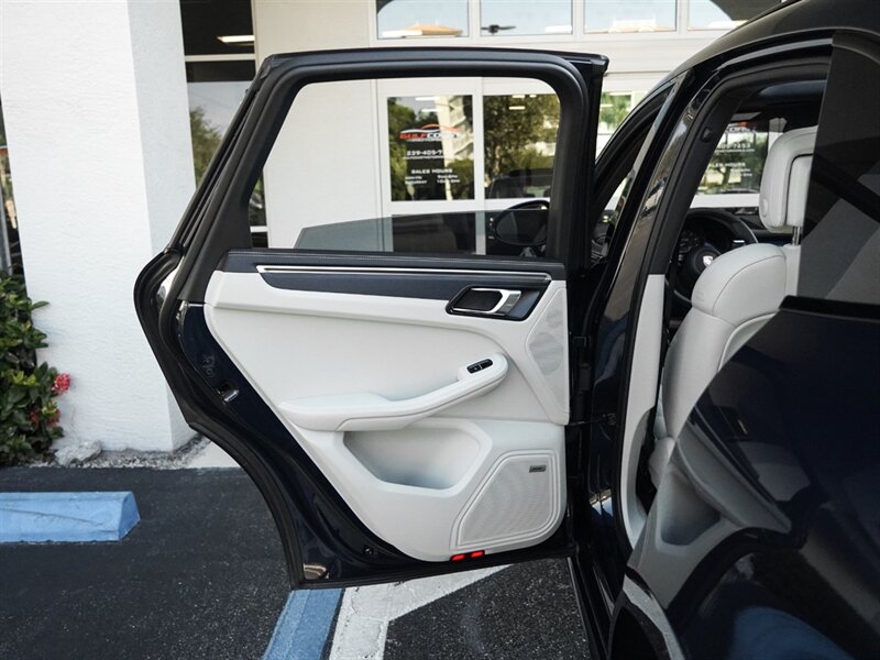 2023 Porsche Macan GTS - Photo 31 - Bonita Springs, FL 34134