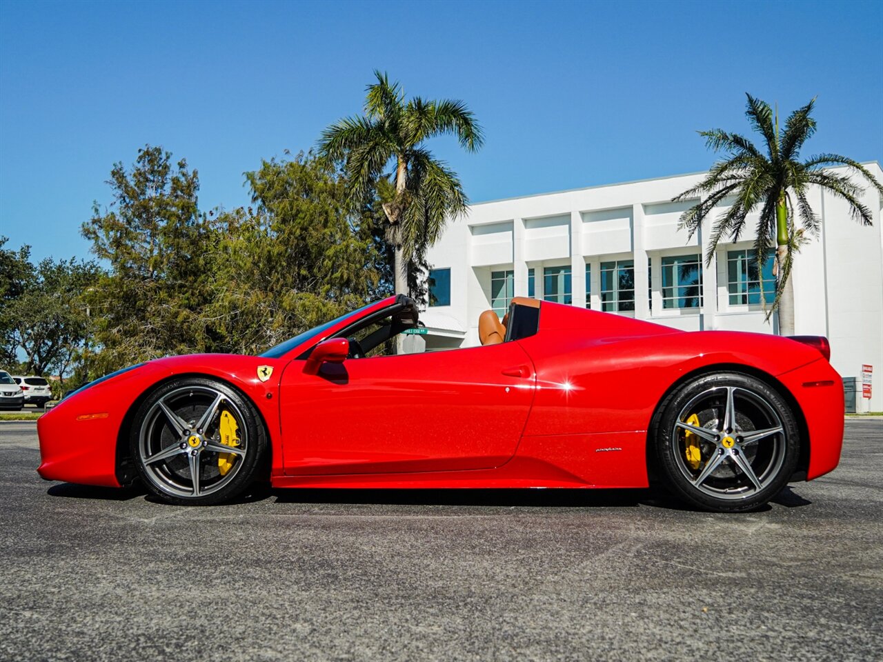 2013 Ferrari 458 Spider   - Photo 36 - Bonita Springs, FL 34134