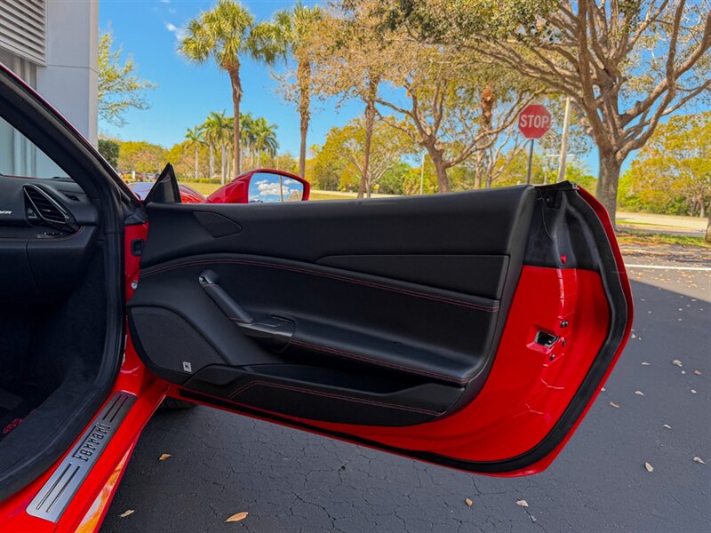 2018 Ferrari 488 Spider   - Photo 37 - Bonita Springs, FL 34134