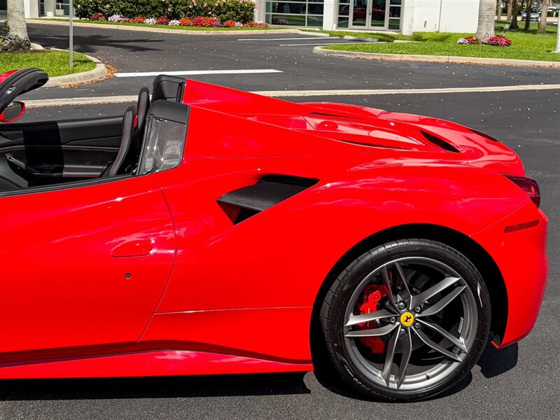 2018 Ferrari 488 Spider   - Photo 48 - Bonita Springs, FL 34134