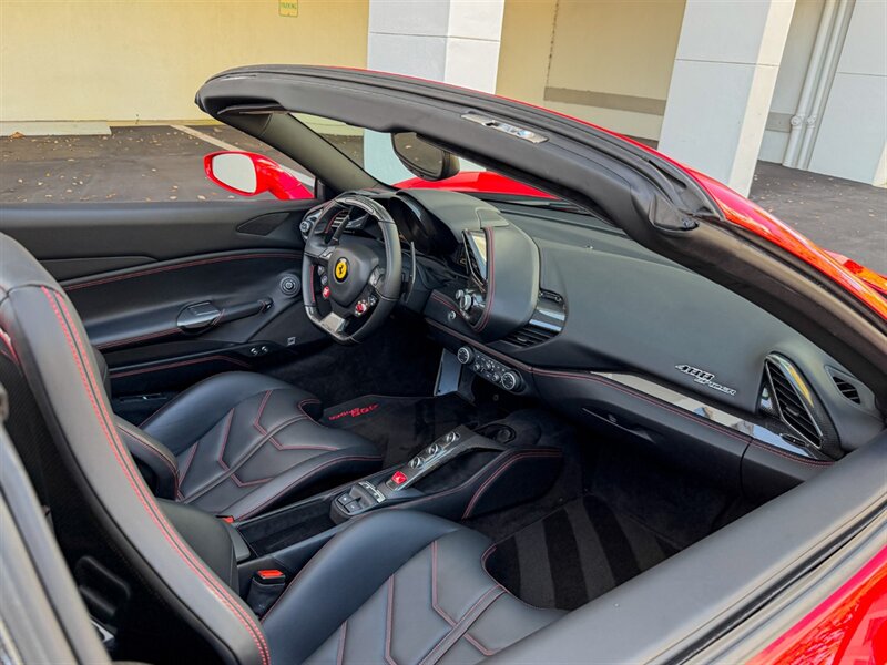 2018 Ferrari 488 Spider   - Photo 27 - Bonita Springs, FL 34134