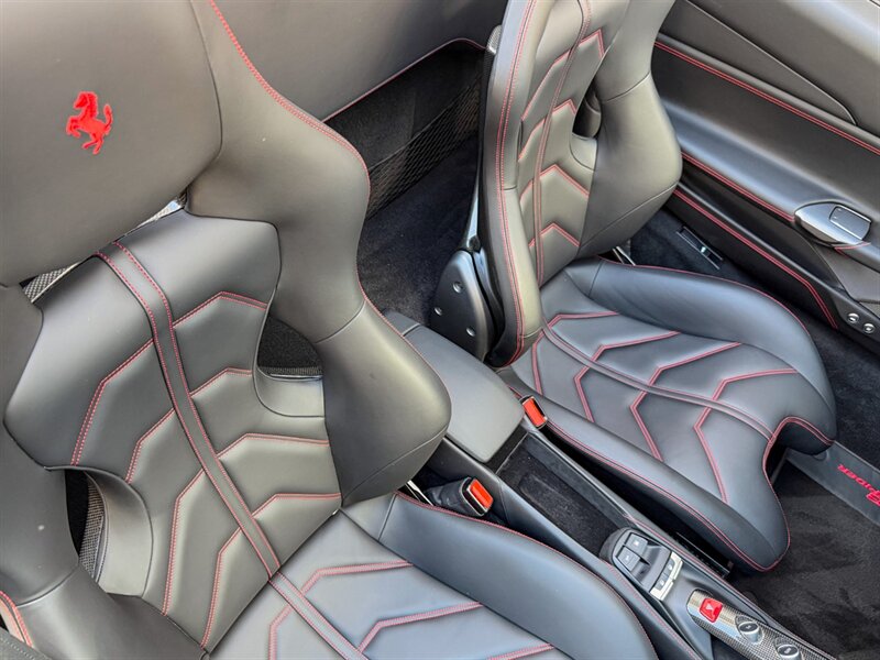 2018 Ferrari 488 Spider   - Photo 34 - Bonita Springs, FL 34134