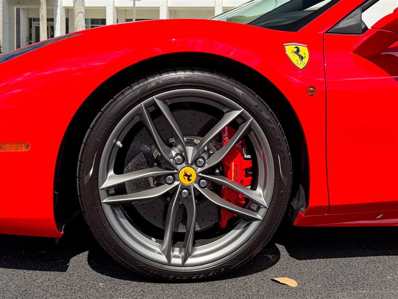 2018 Ferrari 488 Spider   - Photo 46 - Bonita Springs, FL 34134