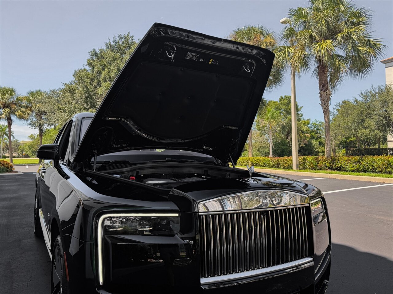2025 Rolls-Royce Cullinan   - Photo 44 - Bonita Springs, FL 34134
