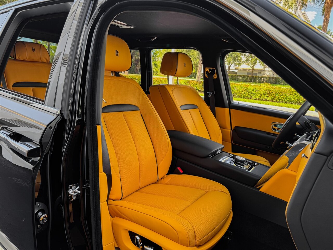 2025 Rolls-Royce Cullinan   - Photo 36 - Bonita Springs, FL 34134