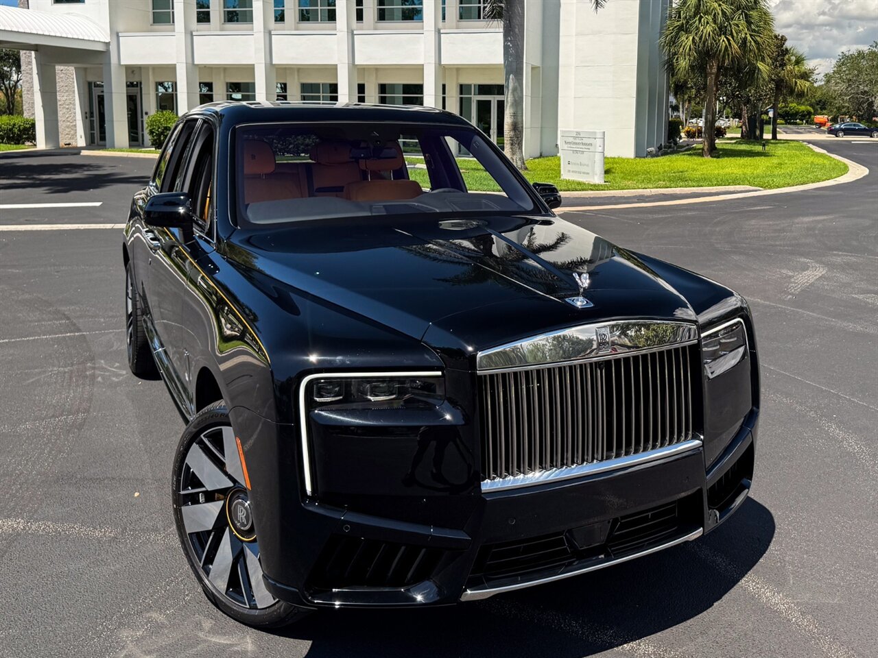 2025 Rolls-Royce Cullinan   - Photo 75 - Bonita Springs, FL 34134